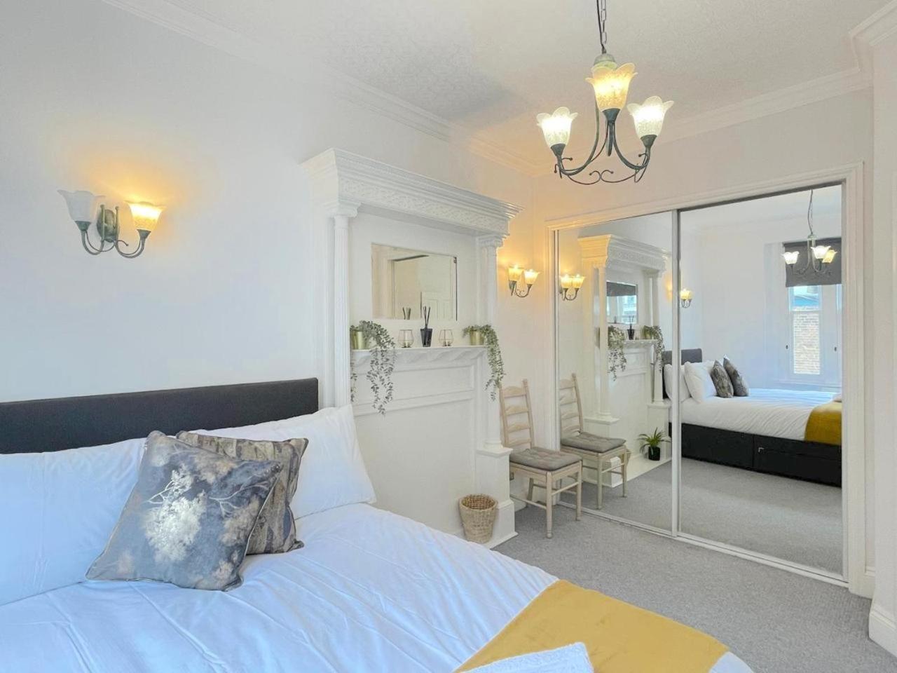 Luxury Apartment In Paddington Londra Esterno foto