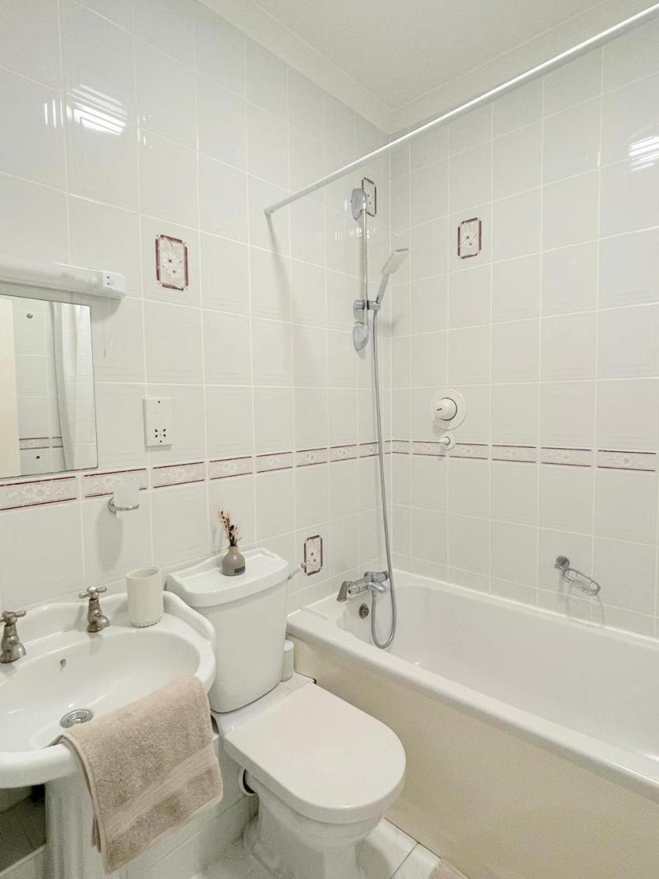 Luxury Apartment In Paddington Londra Esterno foto